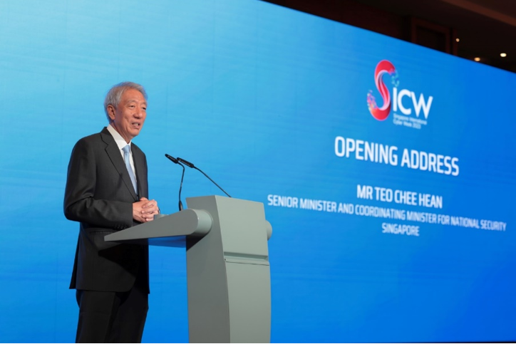 Senior Minister Teo Chee Hean delivering the opening address at the SICW Summit